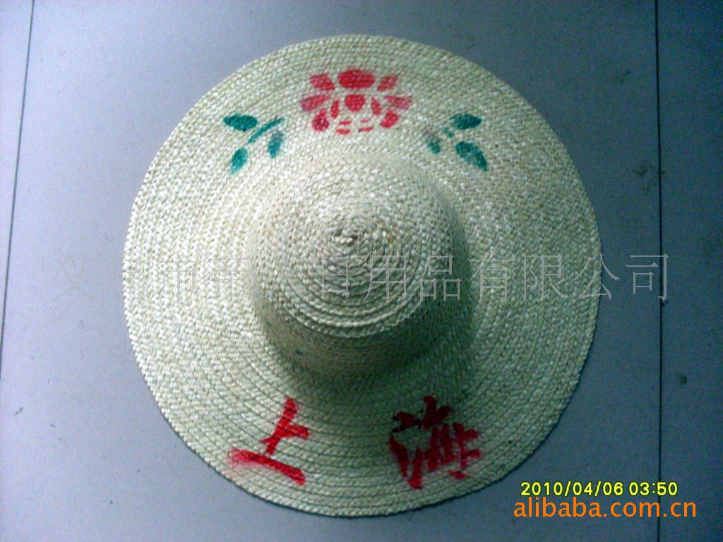 供应各种麦秆草帽 大沿帽 纸草帽 礼帽 平顶帽 等各种草帽！