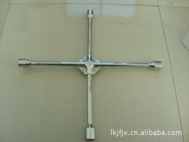 金丰定制带夹十字轮胎扳手 加固型汽车维修工具十字架套筒工具