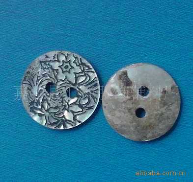厂家发货大量供应直径10mm贝壳钮扣批发 马氏贝 淡水贝壳纽扣