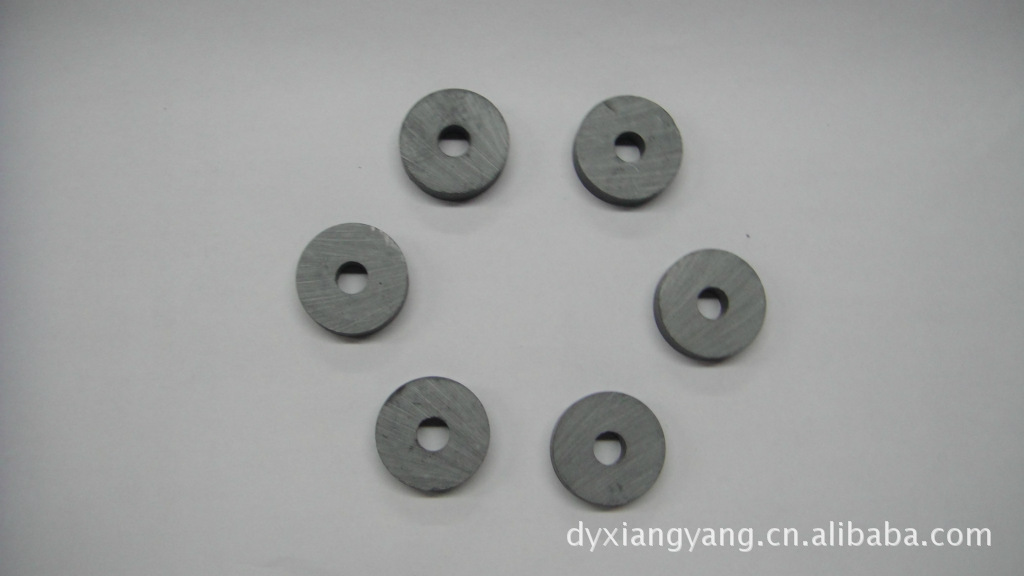 厂家直销方块磁铁吸铁石 铁氧体圆环圆形磁铁 强力磁铁吸铁石批发