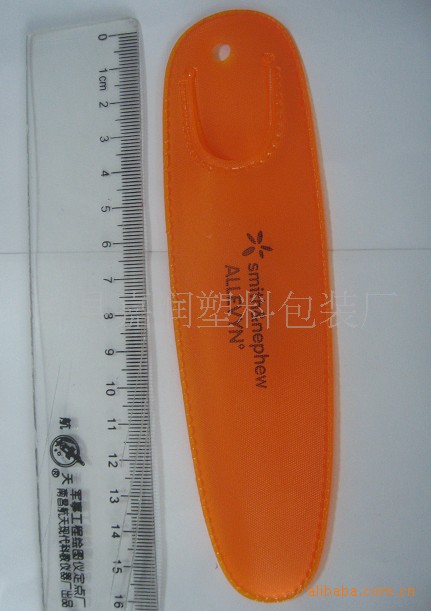 新奇特纺锤型脖挂医用笔袋