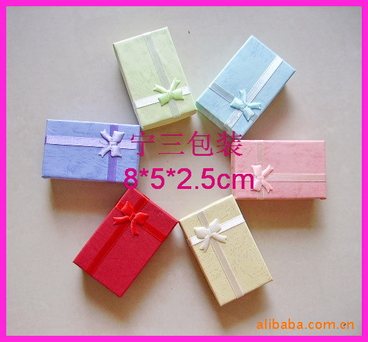 大量供应特价饰品包装盒批发