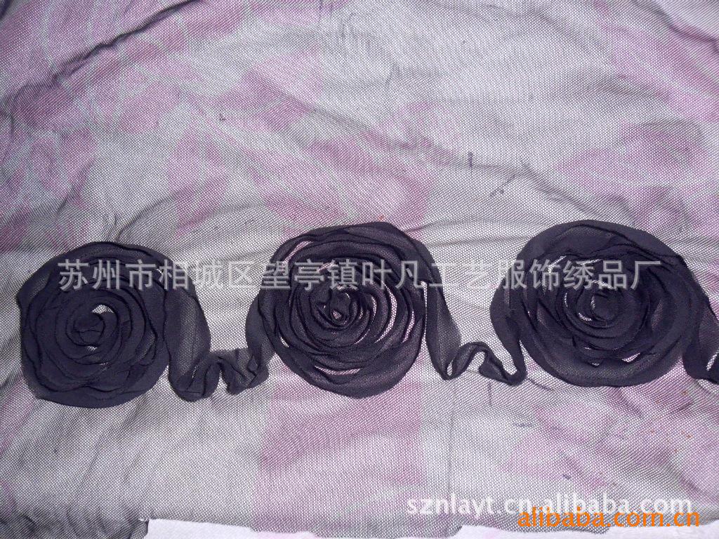 提供雪纺盘带绣花加工 苏州叶凡工艺 欢迎加工