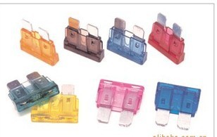 汽车插片保险丝、插片保险丝座，插钳式保险丝，东欧式保险丝