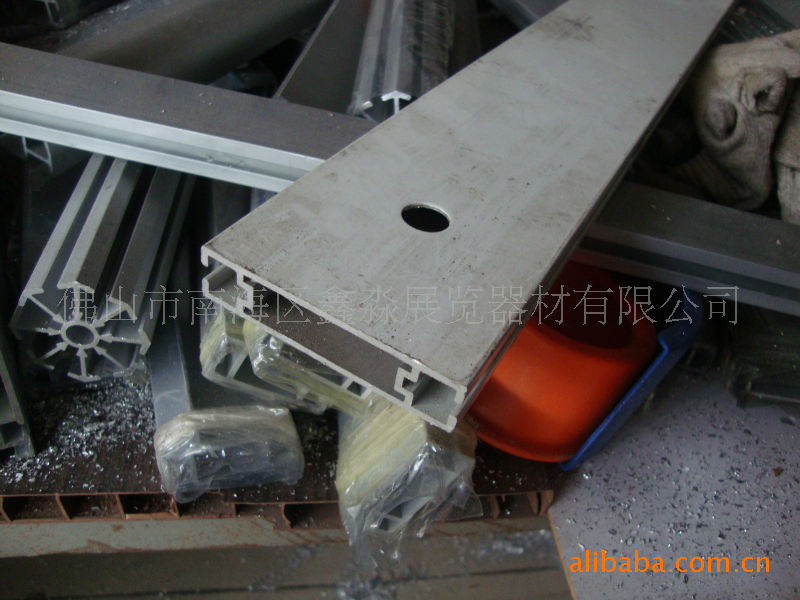 喷涂白色七分双槽单锁 现货库存特价 7分联板 标摊铝横条 横杆