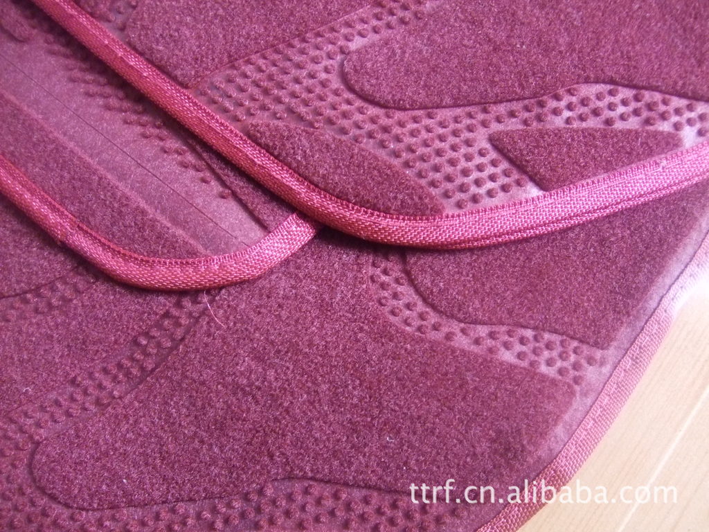 Wholesale Rongfeng felt car mat five-piece universal mat free size carpet mat five-seat four-season universal