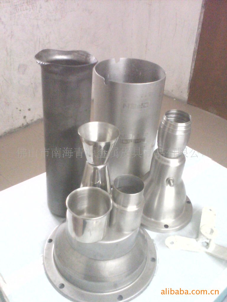 寻找各种材料冲压件加工，五金件加工，不锈钢拉伸件加工。