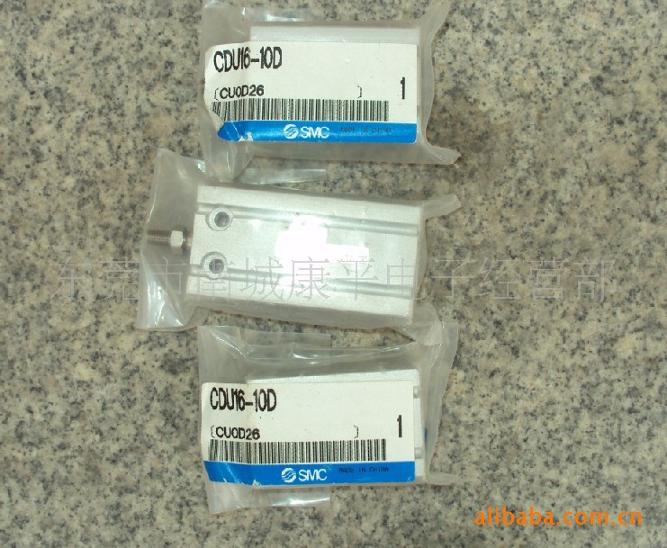 SMC原装全新气缸CDU16-25D