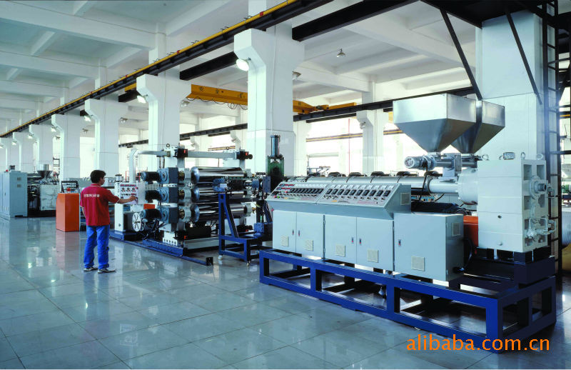 单螺杆塑料片材机组 模唇间隙控制可调节自如 各种尺寸片材可订制