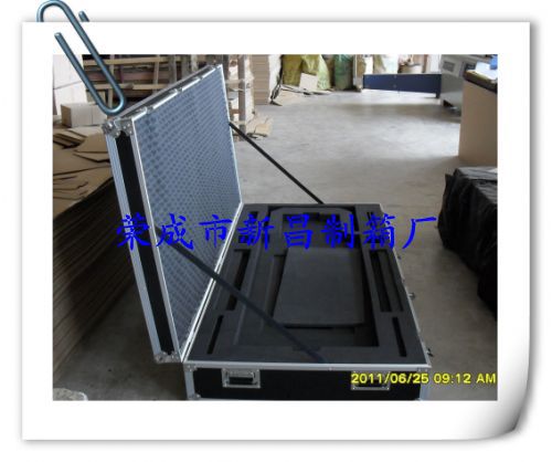 供应各种铝箱 健康保健箱 医用箱 家庭医药箱 化妆箱