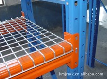 薦貨架鋼制層板網的加工生產