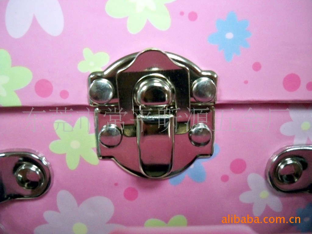 供应箱包五金配件 箱包锁扣 礼品盒锁扣合页铰链定制