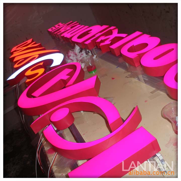 树脂灌胶发光字