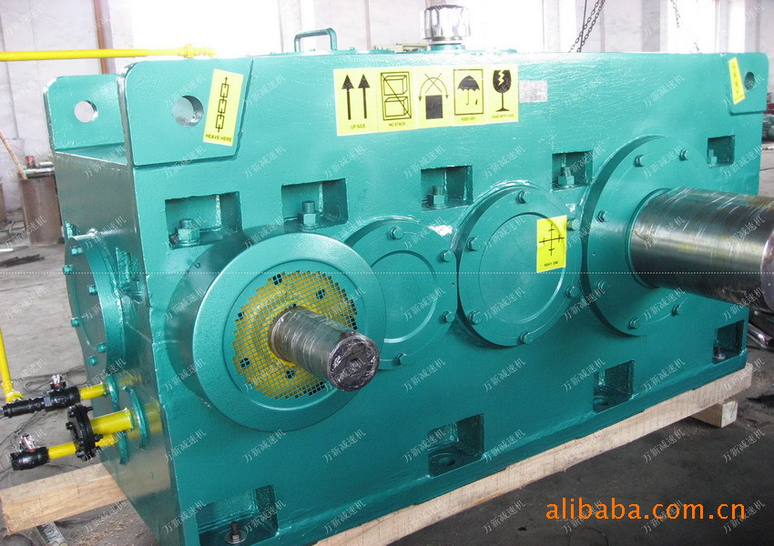 供应B2SH11齿轮减速机/标准工业齿轮箱/供货及时