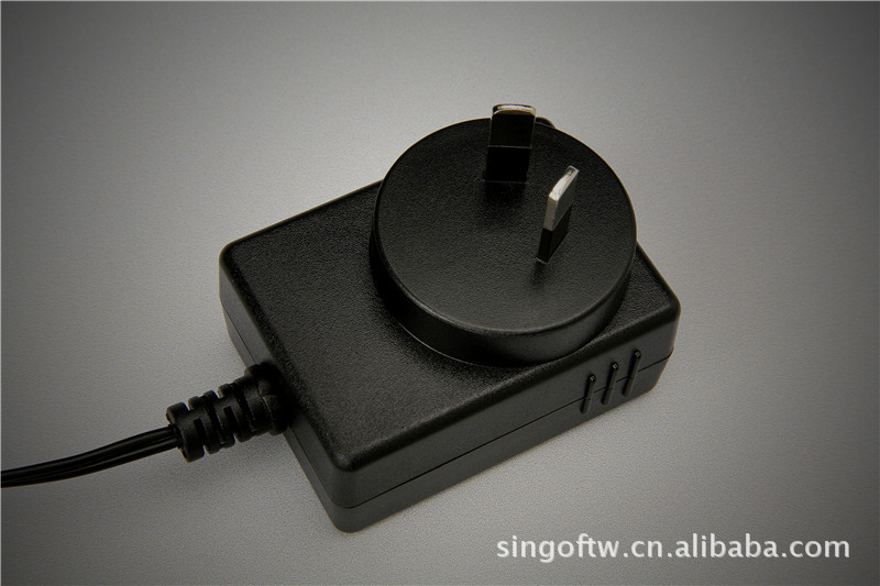 厂家直销澳洲认证 15V 1A 广告机电源 LED驱动电源 节能方案
