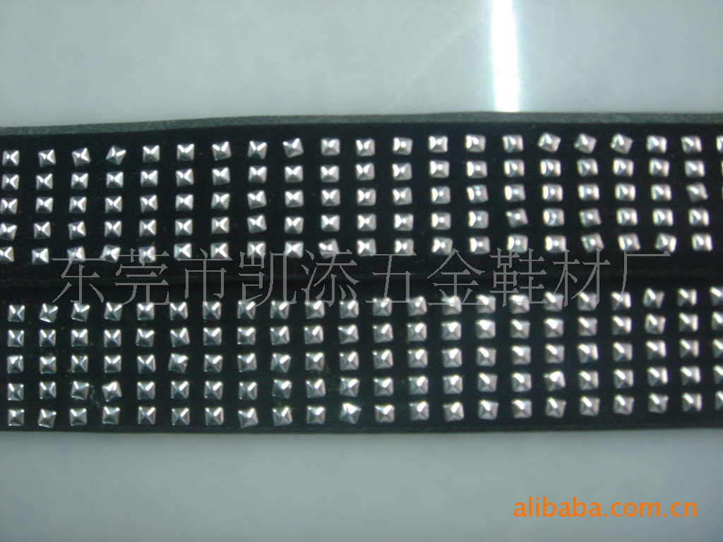 鞋面/手袋/服饰 烫钻/打钉/缝钻片