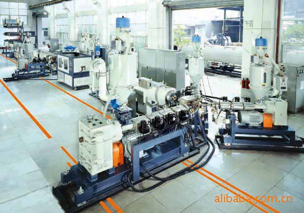 厂家生产多层共挤复合管材挤出设备 挤出能力强大复合管生产机器