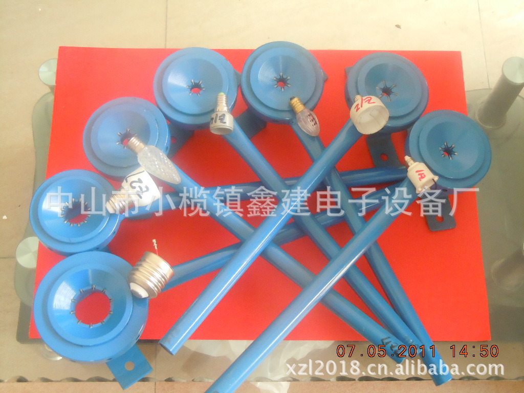 LED节能灯灯头与塑料件手动压铆卡口打点锁紧机