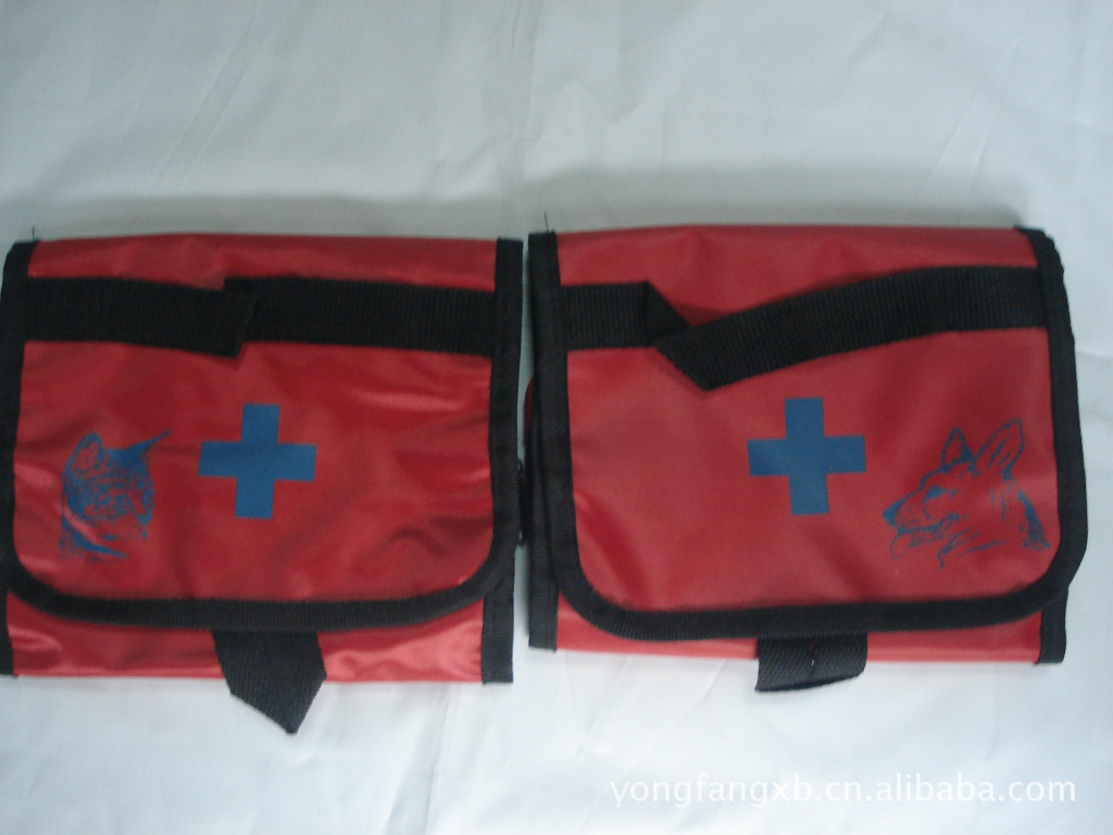 生产制作医疗急救包手提敷料户外猫狗图案宠物急救包十字折叠便携