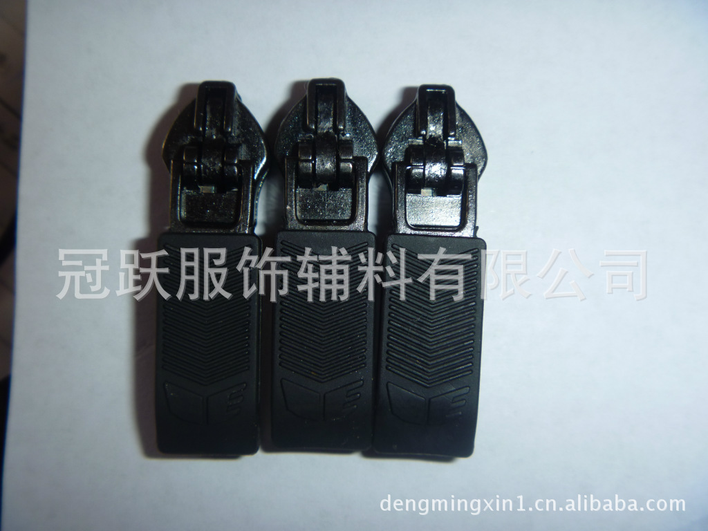 供应5#YG注塑拉头，PU材料