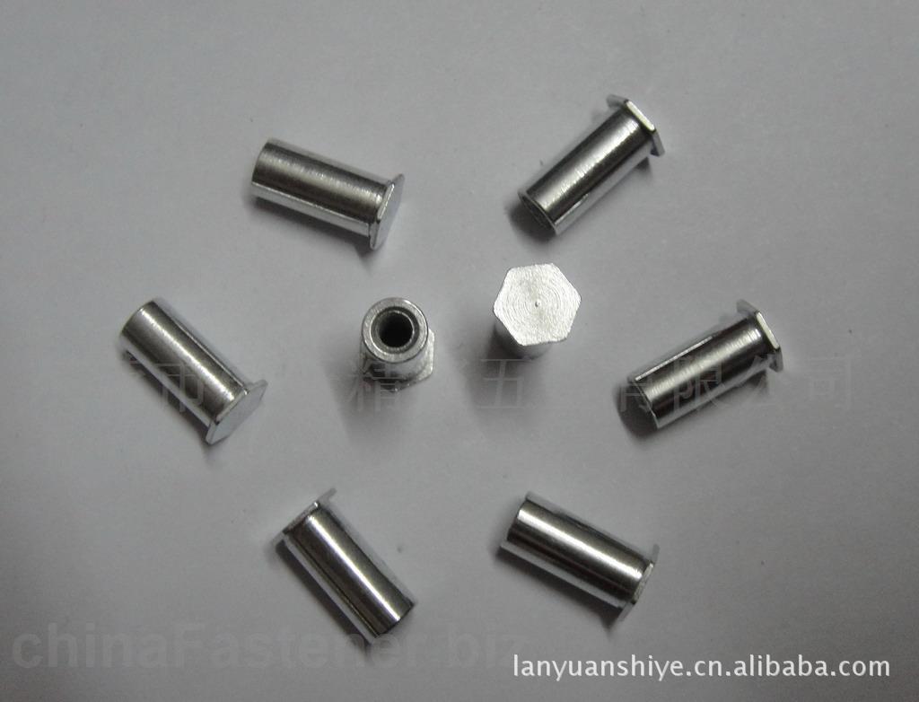 提供自动仪表车零件，自动车床小零件加工