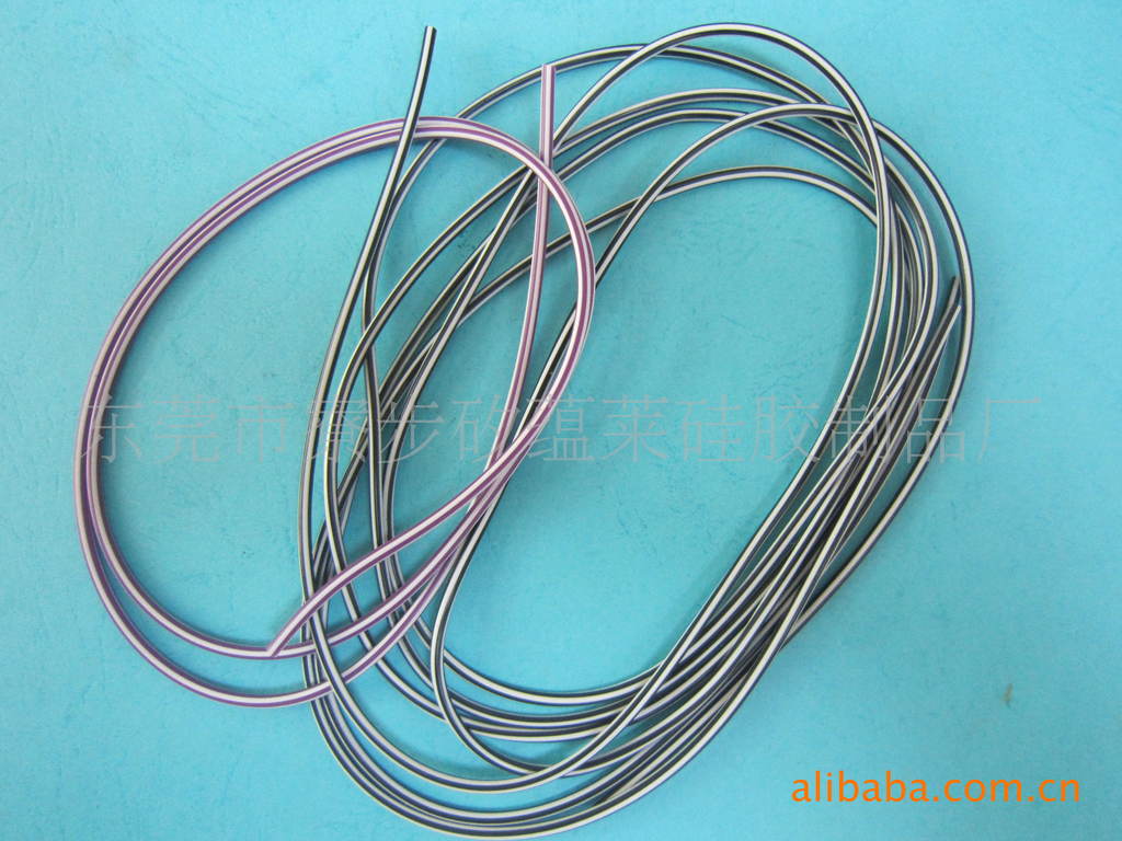 大批量供應雙色硅膠管 透明硅胶管厂家 硅胶橡管可制定