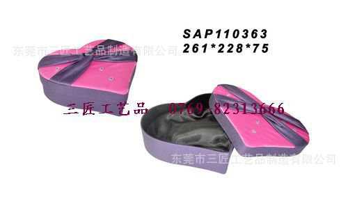 2025年新款定 做首饰包装盒 可定 做logo 礼品盒 全手工制作 布艺