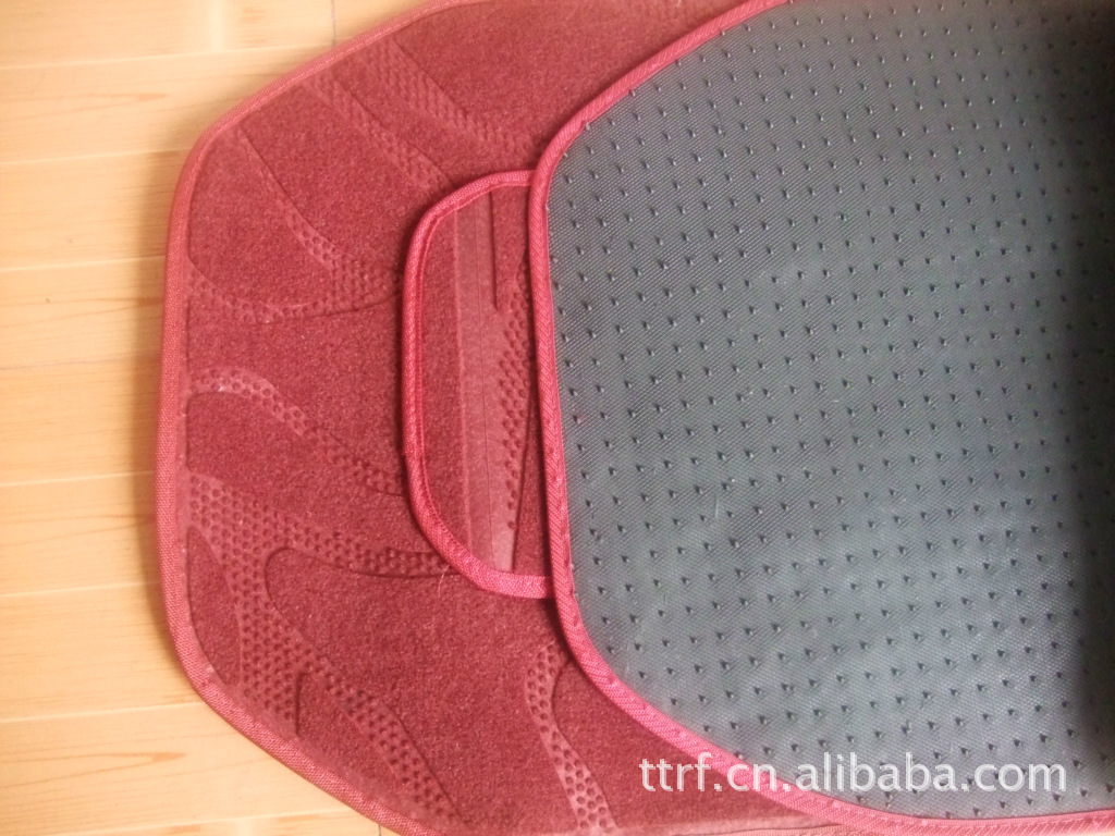 Wholesale Rongfeng felt car mat five-piece universal mat free size carpet mat five-seat four-season universal