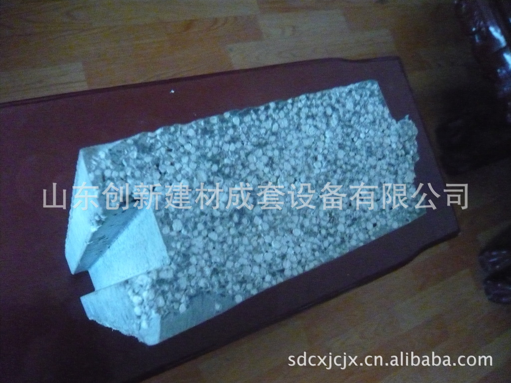 供应轻质保温板机、秸秆墙板机