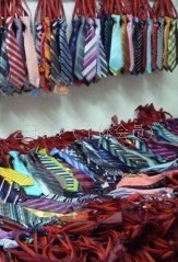 Children's tie with zipper