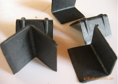 佛山厂家大量销售包装铁护角/塑料护角，钢材包装材料