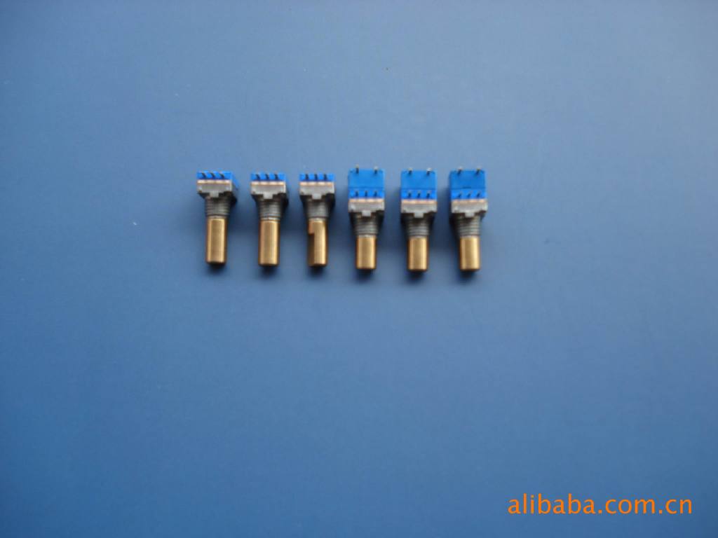 我们公司 专业生产 和供应 对讲机开关 系列