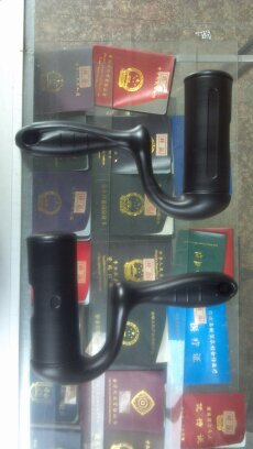 自粘棒、多功能粘胶除尘塑料套，家用毛发粘拈器，异形塑料瓶