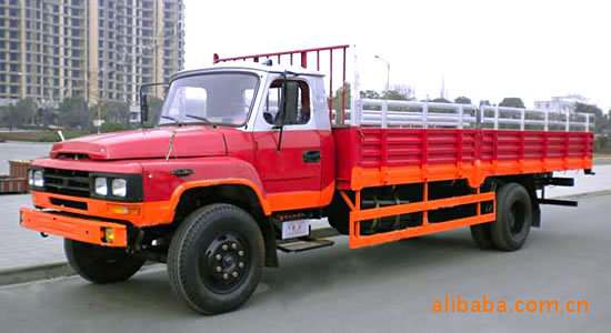 尖頭三色教練車