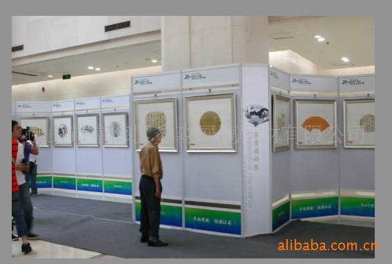 ���������Ʒ��չչ��չ����������ѧУ��ҵչ�׶�԰��ѧ���۵�չ