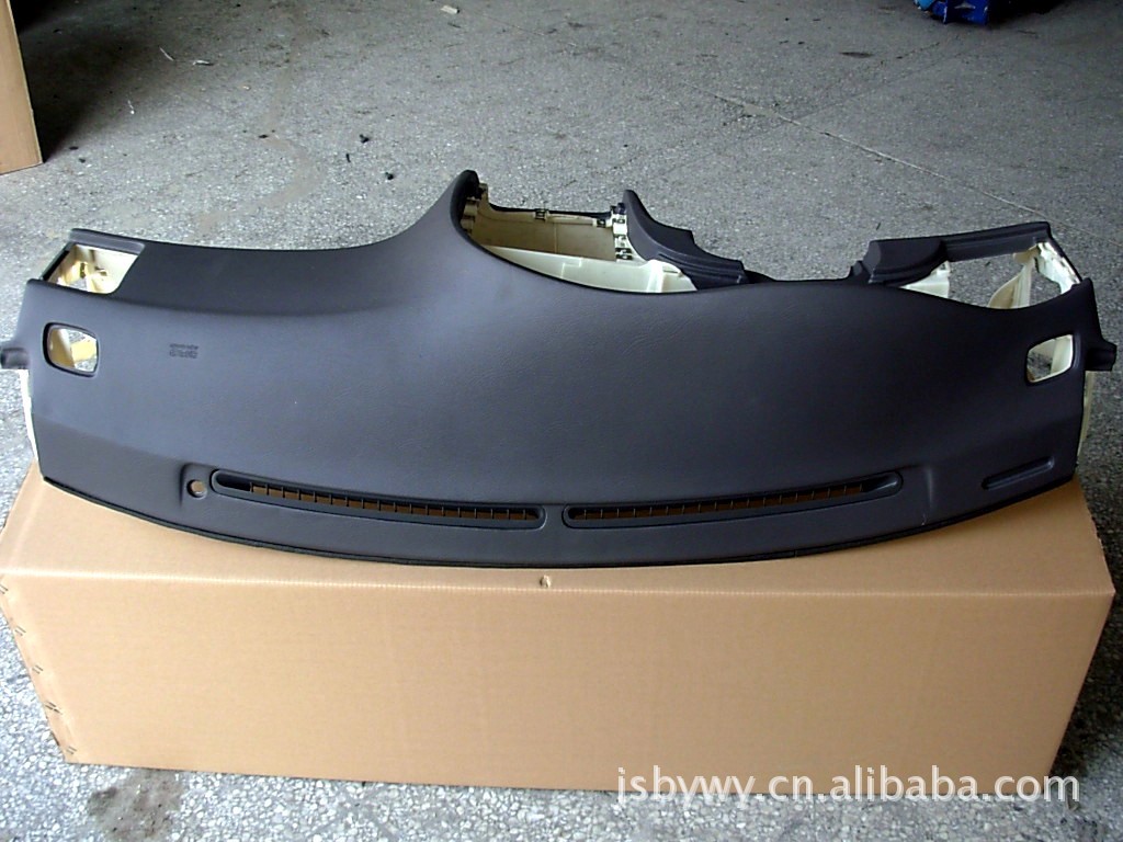 供应、开发、加工高品质电动汽车仪表台