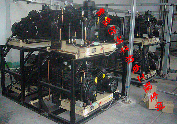 英格索兰7T2XB7/35-15T2高压活塞压缩机