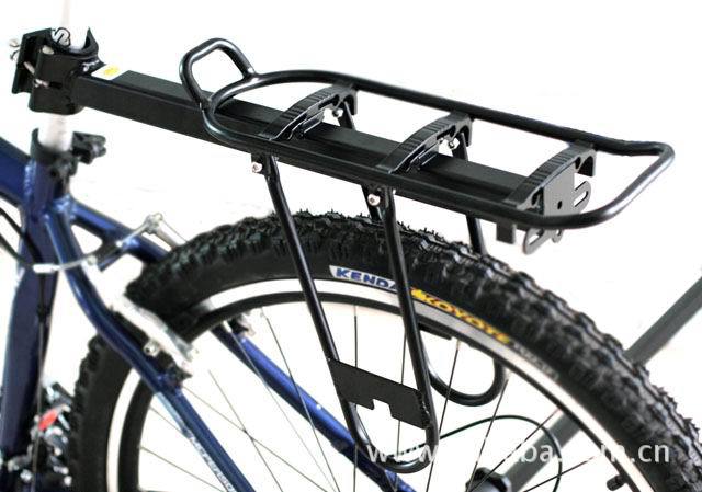 Велосипед, горный универсальный багажник для велосипеда с дисковыми тормозами