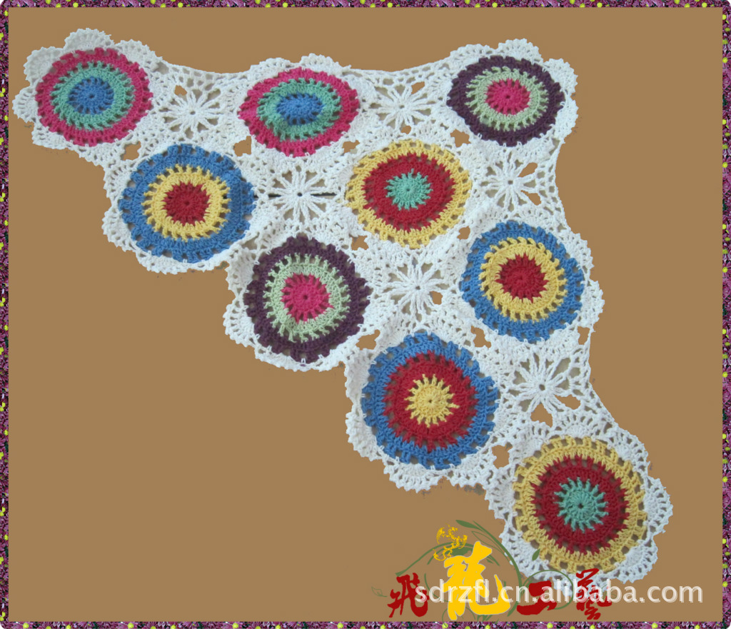 供应手钩衣领，棉线领花。手工钩编花领子款式新。品种全