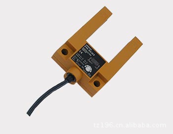 传感器E3S-GS1E4停产，推荐代用E3ZM-V61 2M 外形不同