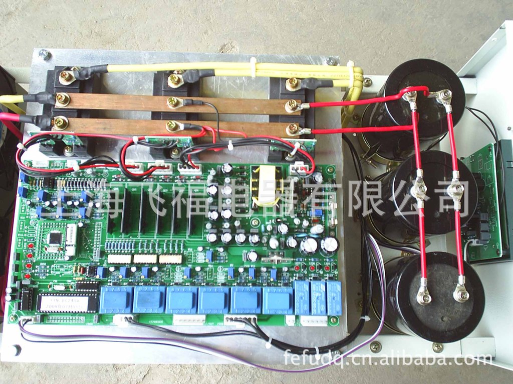 太阳能三相逆变器