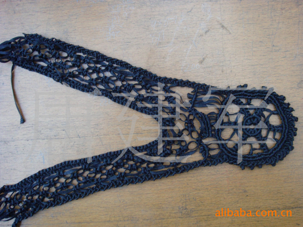 供应手工编织时尚服装配饰饰物品
