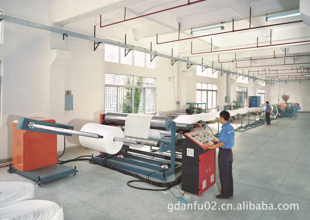 燿安供应EPE发泡网、棒、管材型材挤出设备；发泡珍珠棉生产线