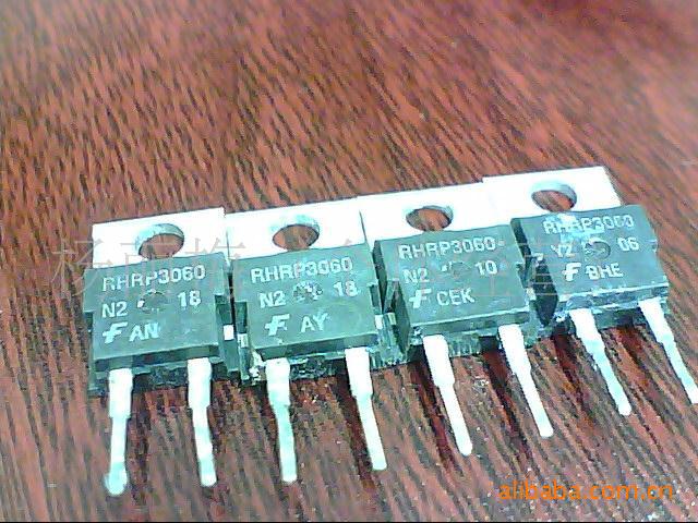 現快恢复二极管RHRP3060    （注；两脚）