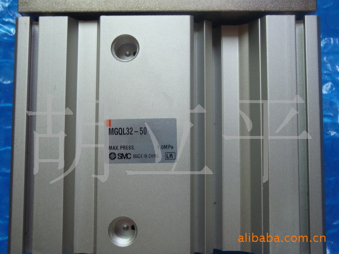供应原装  MGQL32-50 双杆气缸