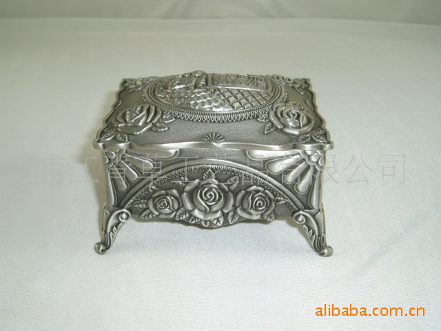 供应首饰盒工艺首饰盒锌合金首饰盒高档珠宝盒6845s