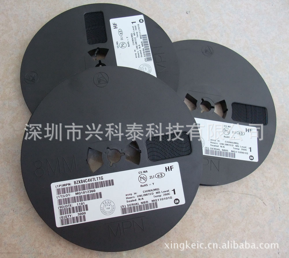 贴片稳压二极管 BZX84C4V7LT1G  4.7V