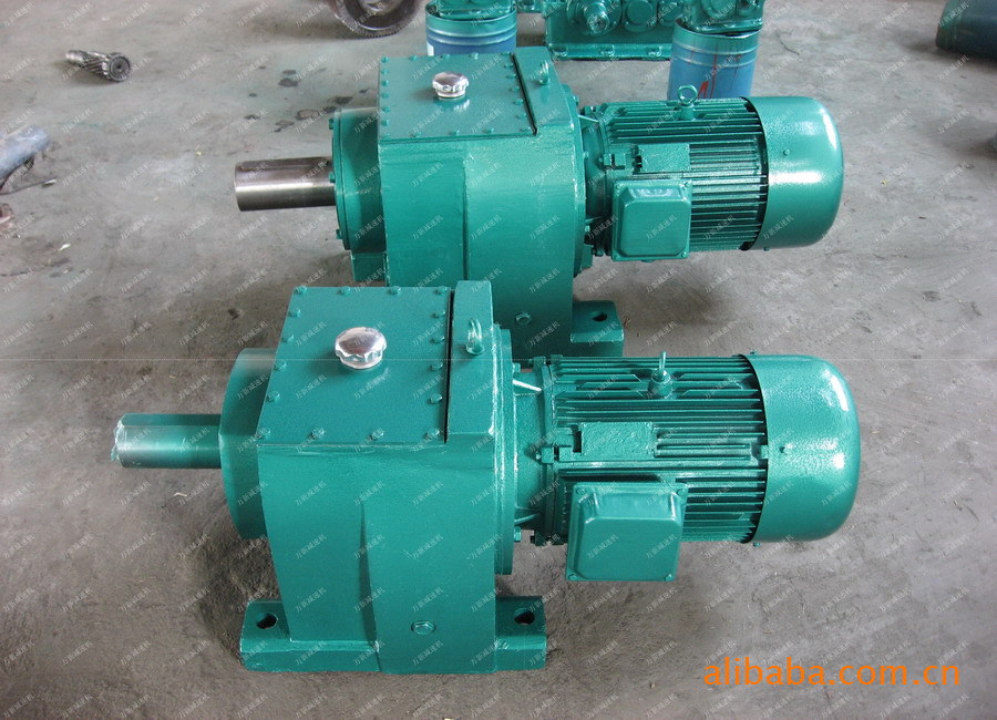 供应R167/RF167斜齿轮减速电机/减速机/齿轮箱