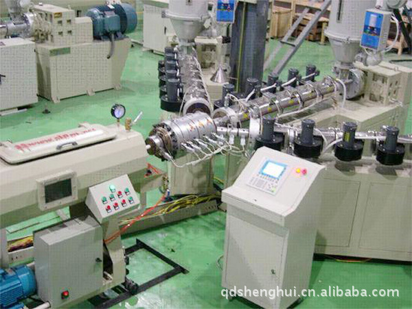 青岛格润特机械制造有限公司专业生产：优质高效PVC管材生产线