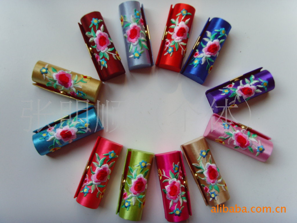 江南绸缎绣花零钱包 工艺品（口红盒）多种颜色可选 混色